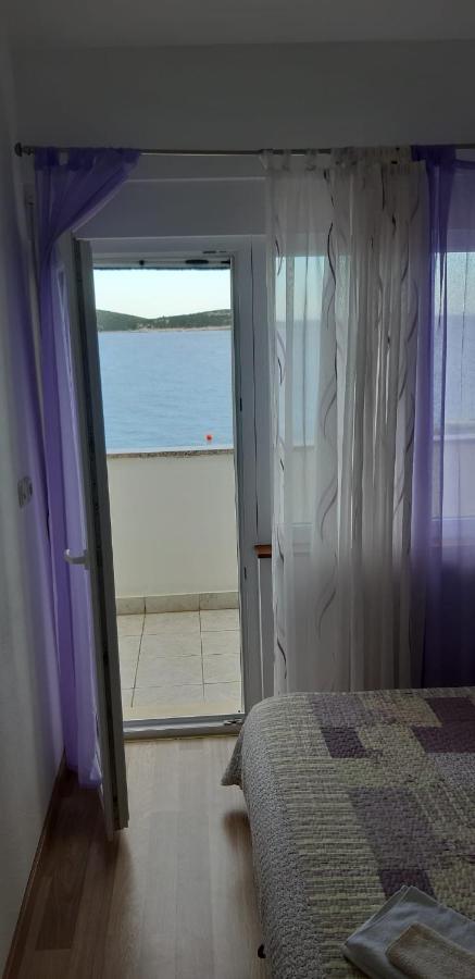 Apartments Luka Sevid Bagian luar foto