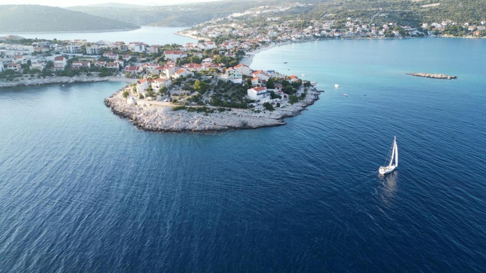 Apartments Luka Sevid Bagian luar foto