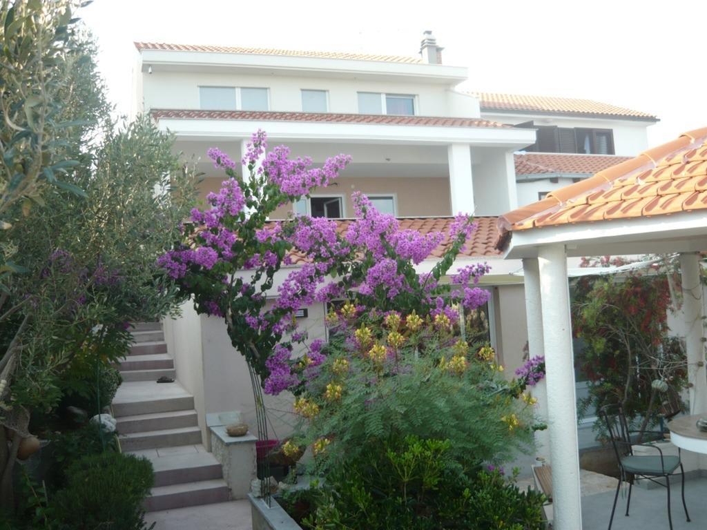 Apartments Luka Sevid Bagian luar foto