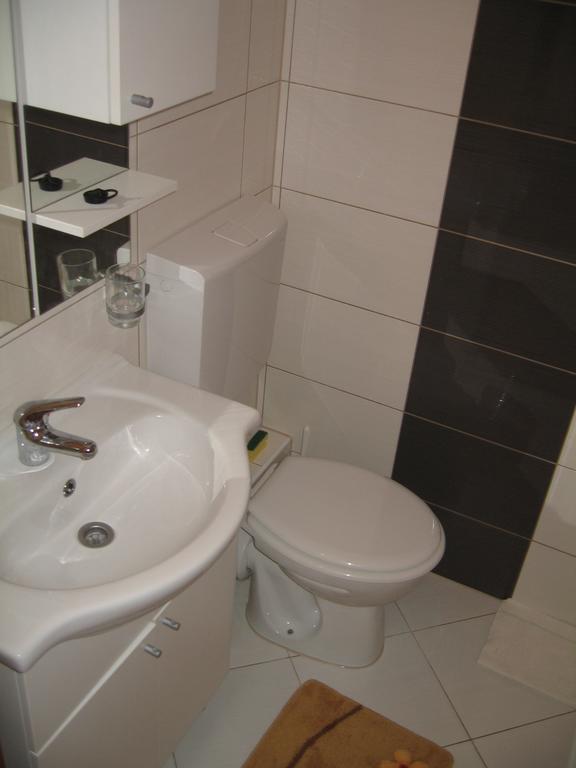 Apartments Luka Sevid Bagian luar foto