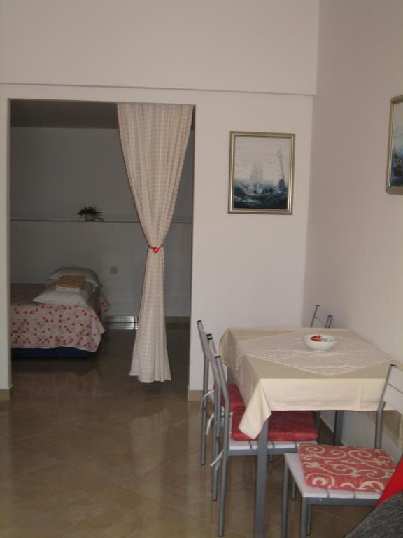 Apartments Luka Sevid Bagian luar foto