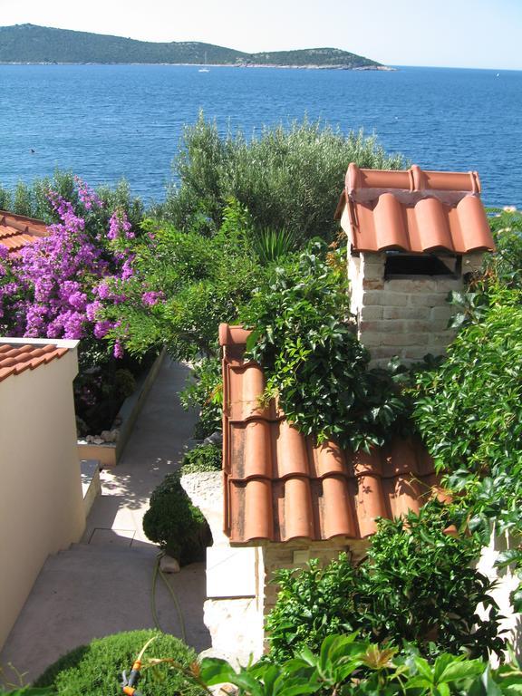 Apartments Luka Sevid Bagian luar foto